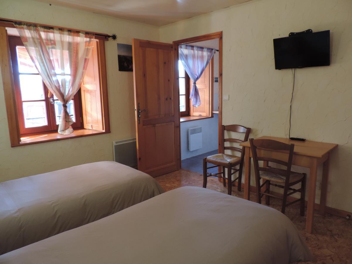 Auberge Du Brabant Chez Titof Roche-en-Regnier ภายนอก รูปภาพ